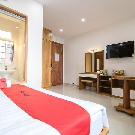 Reddoorz Plus Near Lotte Mart Cong Hoa Ho Chi Minh-staden Exteriör bild
