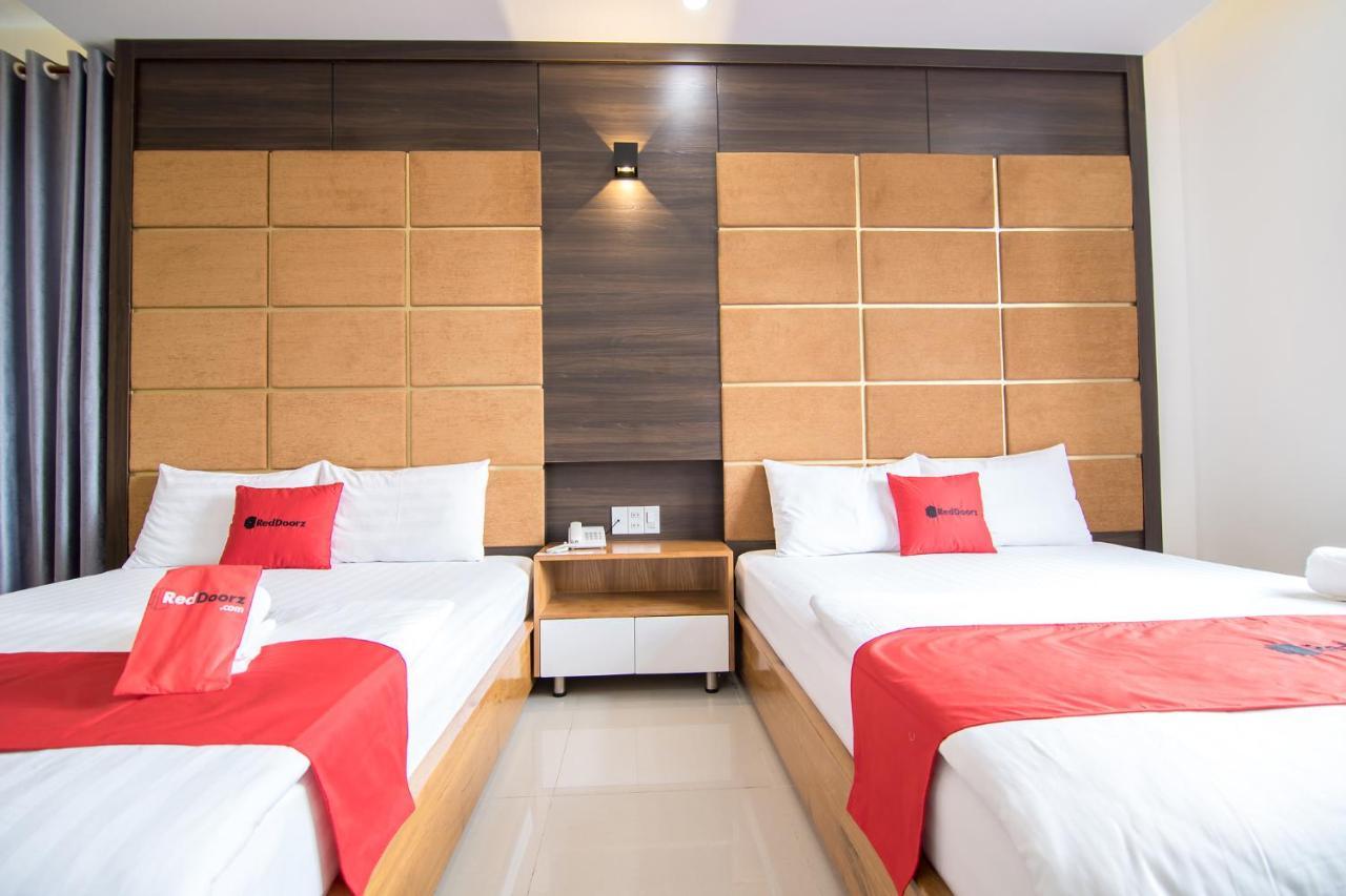 Reddoorz Plus Near Lotte Mart Cong Hoa Ho Chi Minh-staden Exteriör bild