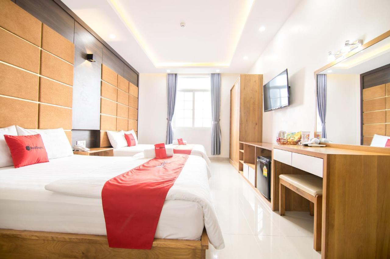Reddoorz Plus Near Lotte Mart Cong Hoa Ho Chi Minh-staden Exteriör bild