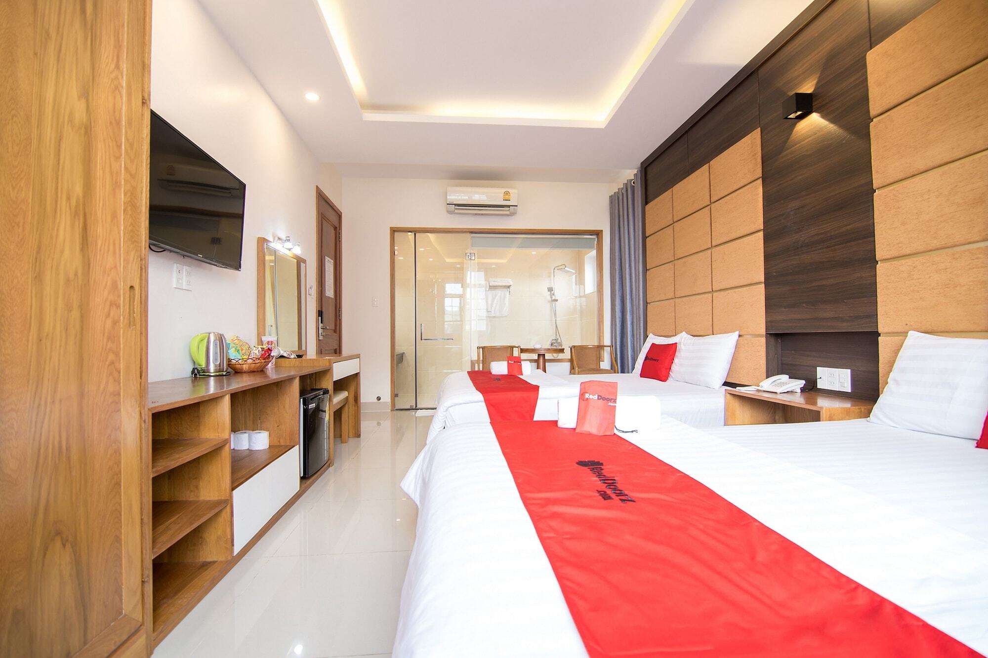 Reddoorz Plus Near Lotte Mart Cong Hoa Ho Chi Minh-staden Exteriör bild